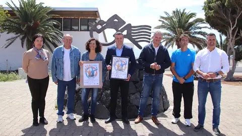 Presentación del cartel del Triatlón IES Yaiza
