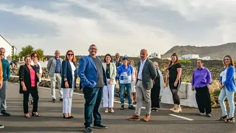 Los miembros de la candidatura de NC-Frente Amplio Canarista en Har&iacute;a (1)