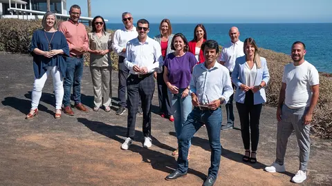 Marcos Bergaz junto al resto de componentes de la lista electoral del PSOE en Teguise.