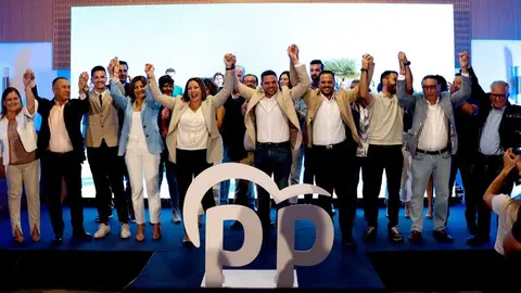 Astrid Pérez y todo su equipo este viernes en Arrecife