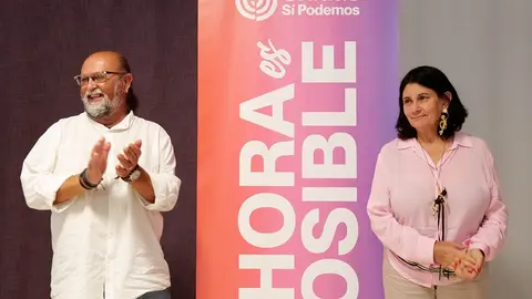 Nicolás Saavedra y Nona Perera.