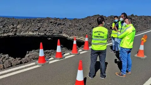 Imagen de una de las primeras visitas que hizo Medina cuando era consejero de Obras en el pacto del Cabildo entre el PP y el PSOE