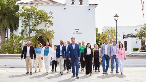 Componentes de UPY en la Plaza de los remedios.