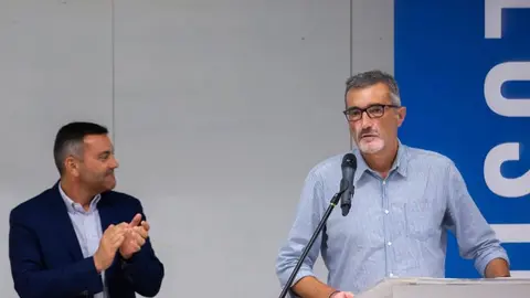 Marci Acuña y Oswaldo Betancort durante la presentación de su candidatura al Cabildo.
