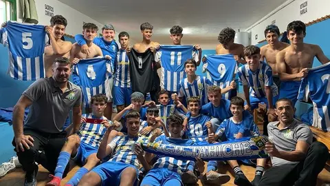 Imagen del equipo y los jugadores.