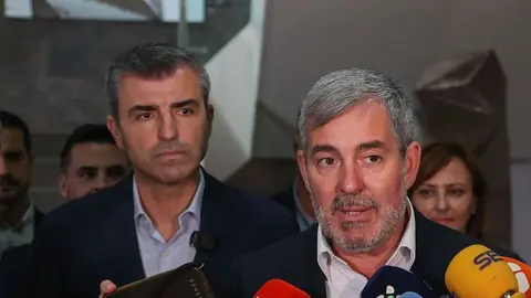 Manuel Domínguez y Fernando Clavijo durante su comparecencia ante los medios