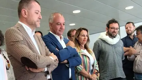 Luis Campos junto a otros integrantes de Nueva Canarias.