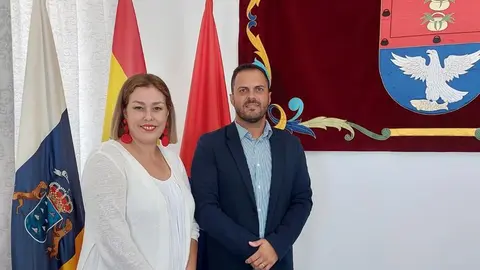 Astrid Pérez y Yonathan de León.