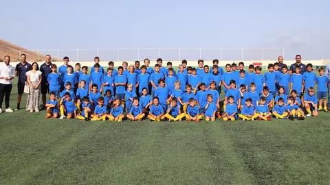 Imagen de los jóvenes participantes del campus.