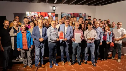 Firma del manifiesto de los líderes municipales del PSOE.