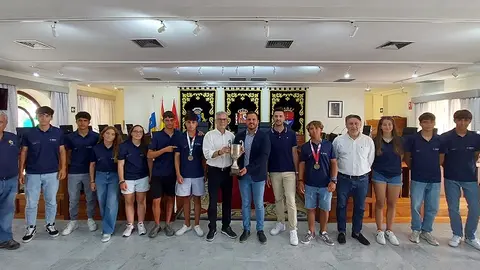El alcalde de Arrecife ofrece una recepción a los regatistas lanzaroteños ganadores del Campeonato de Vela 420