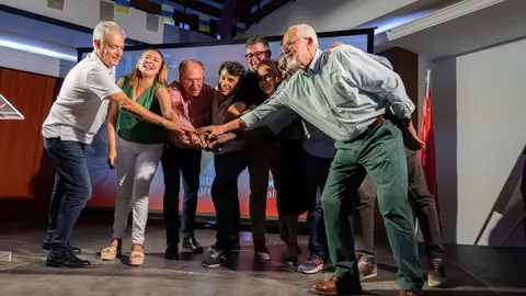 Los dirigentes del PSOE de Lanzarote haciendo piña