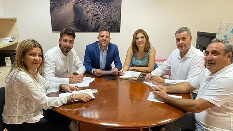 Reunión de los candidatos al Senado y Congreso con los consejeros del Partido Popular en el Cabildo de Lanzarote.