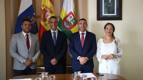 VISITA CABILDO LANZAROTE A HARÍA