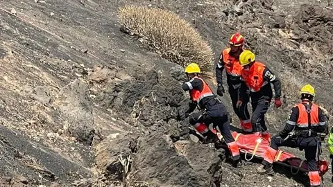 Rescate de los bomberos a un menor en Arrecife.