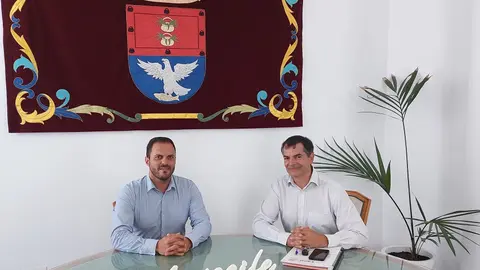 Reunión del alcalde de Arrecife, Yonathan de León, con el gerente de Canal Gestión Lanzarote