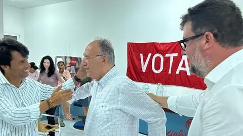 Isidro Pérez y Marcos Bergaz junto a Manuel Fajardo.