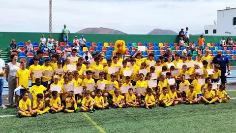 Grupo de participantes del campus