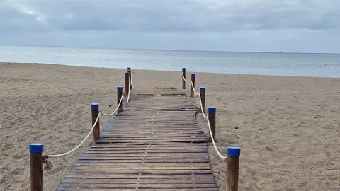 Rampa de acceso a la playa de Guasimeta
