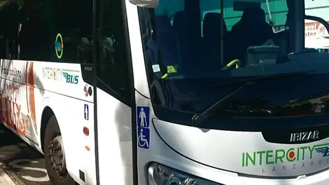 Imagen de archivo de una guagua.