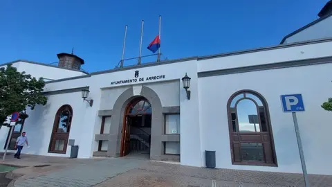 Fachada del Ayuntamiento de Arrecife este jueves por la mañana.