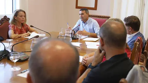 Reunión del Cabildo con la FTL.