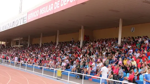 Imagen del lleno a reventar de este domingo en la Ciudad Deportiva de Arrecife
