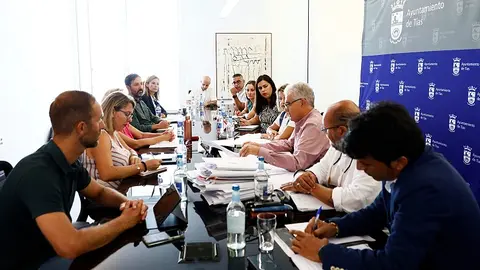 Encuentro del grupo de gobierno de Tías con los diputados socialistas.