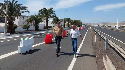 Imagen de Isidro Pérez y Raúl de León en las obras de la LZ-2