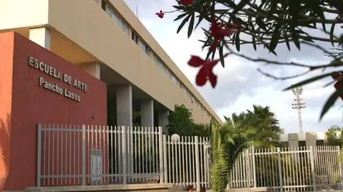 Fachada del centro educativo
