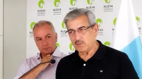 Luis Campos y Román Rodríguez en una rueda de prensa.