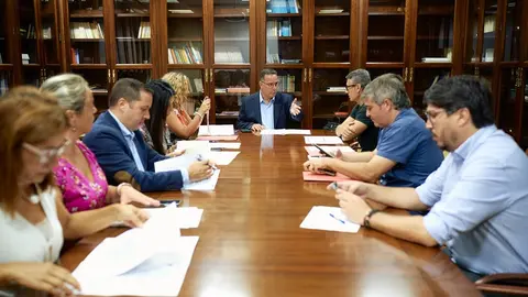 Polí Suárez en el Parlamento de Canarias.