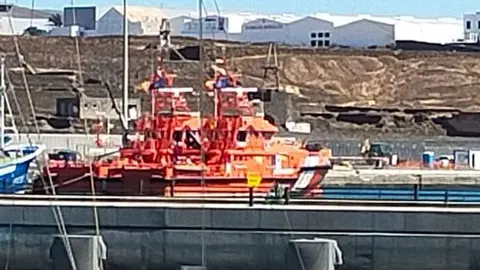 Imagen de las embarcaciones de Salvamento Marítimo en Puerto Naos