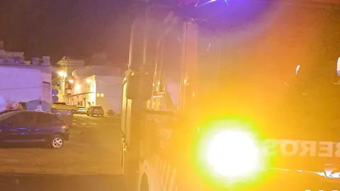 Imagen del camión de bomberos en la zona del incendio