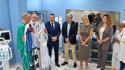 Visita del presidente de Canarias a la Unidad Hemodinámica de Lanzarote