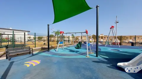 Parque Infantil de Argana Alta. La reparación será en el suelo de caucho.