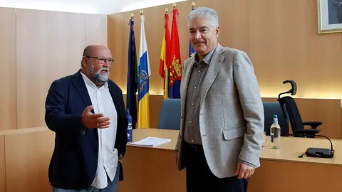 Nicolás Saavedra junto a José Juan Cruz.