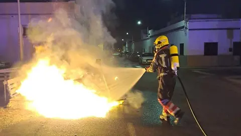 Imagen del momento de la actuación del bombero
