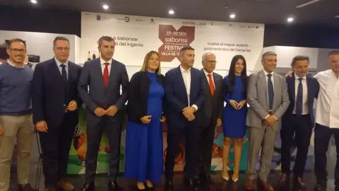 Imagen de parte de las autoridades que estuvieron presentes en la presentación del evento