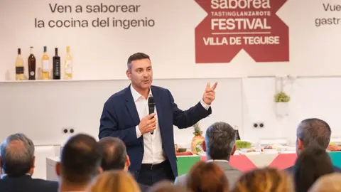 El presidente del Cabildo, Oswaldo Betancort, en la presentación de Saborea Lanzarote.