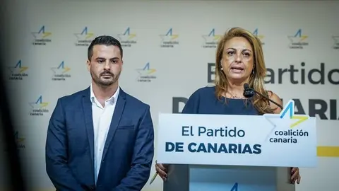 Cristina Valido y David Toledo en una comparecencia de prensa.
