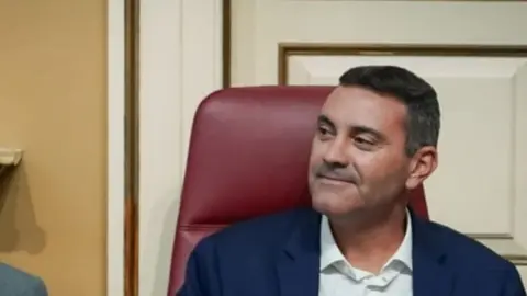 Oswaldo Betancort en el Parlamento de Canarias.