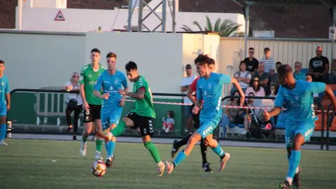 Imagen de uno de los lances del encuentro