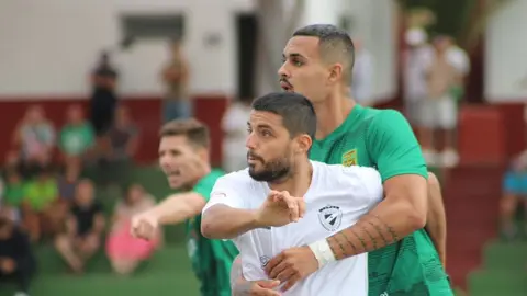 Imagen de uno de los lances del encuentro