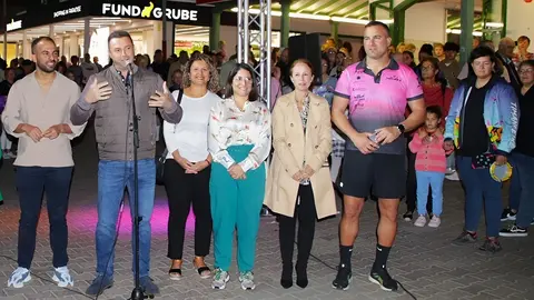 Gobierno municipal en la calle comercial Limones de Playa Blanca
