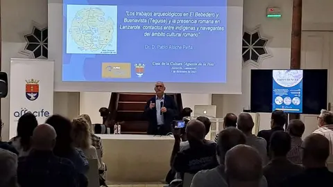 Uno de los momentos de la interesante conferencia
