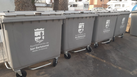 Nuevos contenedores en el municipio de San Bartolomé.