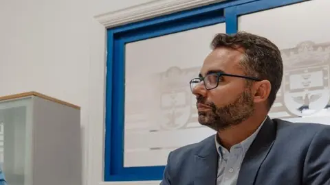 Echedey Eugenio en su despacho del Ayuntamiento de Arrecife