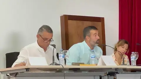Los concejales de CC en un pleno de Yaiza