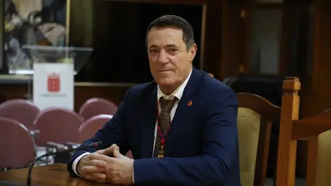Óscar Pérez en el salón de plenos del Cabildo.